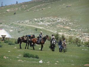 Barskaun Schlucht Kirgistan by Birgit Strauch Shiatsu & ThetaHealing