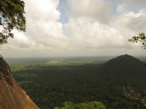 Wolkenmädchen Löwenpranken Sigiriya Fels Frosch Eidechse Sri Lanka by Birgit Strauch Shiatsu & ThetaHealing