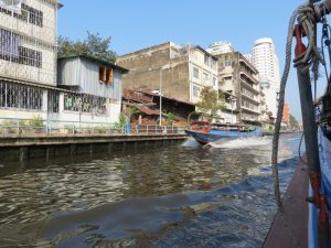 Expressboot Phra Arthit Pier Bangkok Rambuttri Road by Birgit Strauch Shiatsu & Bewusstseinscoaching