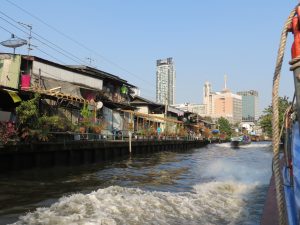 Expressboot Phra Arthit Pier Bangkok Rambuttri Road by Birgit Strauch Shiatsu & Bewusstseinscoaching