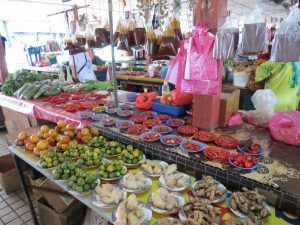 Fisch Rambutan Markt Miri by Birgit strauch Shiatsu & Bewusstseinscoaching
