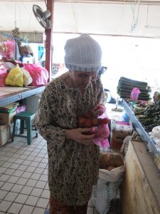 Markt Rambutan Miri Sarawak by Birgit strauch Shiatsu & Bewusstseinscoaching