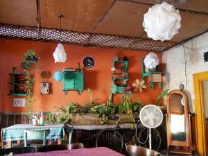 San Telmo Bar Restaurant Kaffee Lago Peten Itza Flores Guatemala by Birgit Strauch Shiatsu & Bewusstseinscoaching