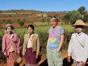 Fahrt nach Pindaya Myanmar by Birgit Strauch Shiatsu & BewusstseinscoachingFahrt nach Pindaya Myanmar by Birgit Strauch Shiatsu & Bewusstseinscoaching