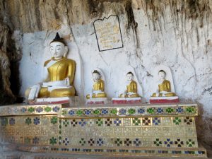 Höhle Mönch Nyaung Shwe Inle Lake Myanmar by Birgit Strauch Shiatsu & Bewusstseinscoaching