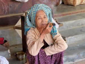 Zigarre Frau Taung Bi Bagan by Birgit Strauch Bewusstwandlerin Bewusstseinscoaching