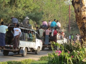 Sammeltaxi Radtour Bagan by Birgit Strauch Shiatsu & Bewusstseinscoaching