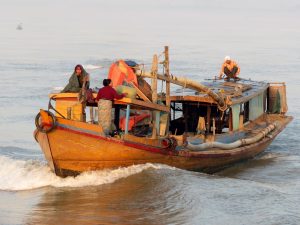 Bootsfahrt auf dem Irravaddy by Birgit Strauch Bewusstwandlerin Bewusstseinscoaching