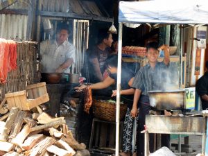 Essen Suppenküche Mandalay Burma by Birgit Strauch Bewusstwandlerin Bewusstseinscoaching