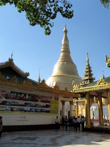 Shwedagon Pagode Yangon Burma by Birgit Strauch Bewusstwandlerin Bewusstseinscoaching