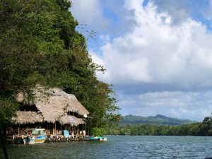 Boot Rio Dulce Guatemala by Birgit Strauch Bewusstseinscoaching & Shiatsu