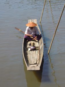 Inle Lake Padaung Frau Giraffenhalsfrauen Myanmar by Birgit Strauch Shiatsu & Bewusstseinscoaching
