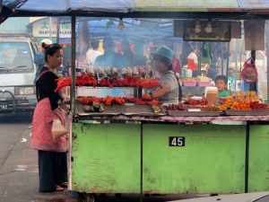 Nachtmarkt Sibu Borneo by Birgit Strauch Shiatsu & Bewusstseinscoaching