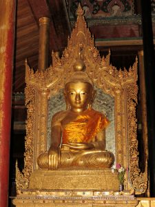 Nga Phe Kyaung Kloster springende Katzen Myanmar by Birgit Strauch Shiatsu & Bewusstseinscoaching