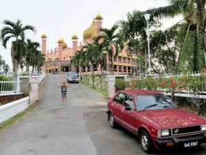 Moschee Town Mosque Kuching Borneo by Birgit Strauch Shiatsu & Bewusstseinscoaching