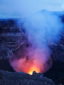 Die glühende Lawa des Vulkan Massaya Nicaragua by birgit Strauch Shiatsu & Bewusstseinscoaching
