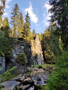 Nonnenfelsen und Teufelsmauer im Schwarzwassertal Erzgebirge by Birgit Strauch