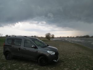 Mit dem Minicamper Dacia Dokker an die Elbe by Birgit Strauch