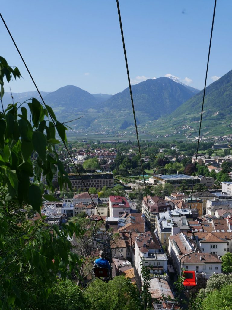 Wanderung vom Dorf Tirol nach Meran by Birgit Strauch