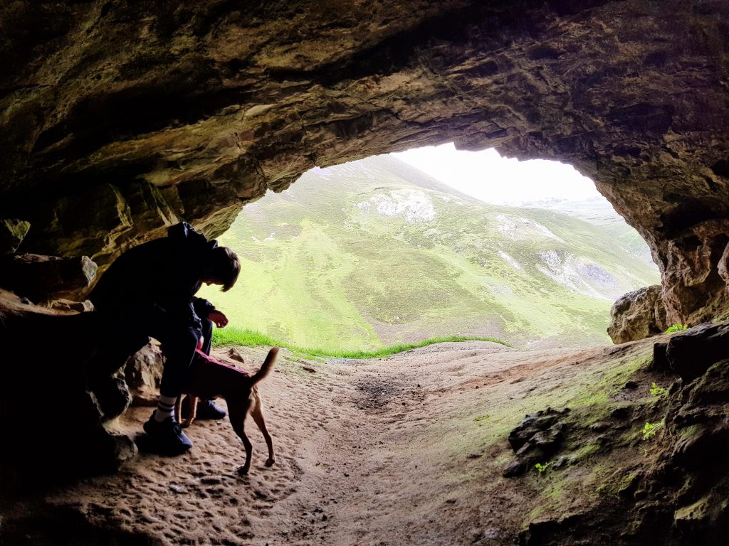 Wanderung zur Knochenhöhle by Birgit Strauch